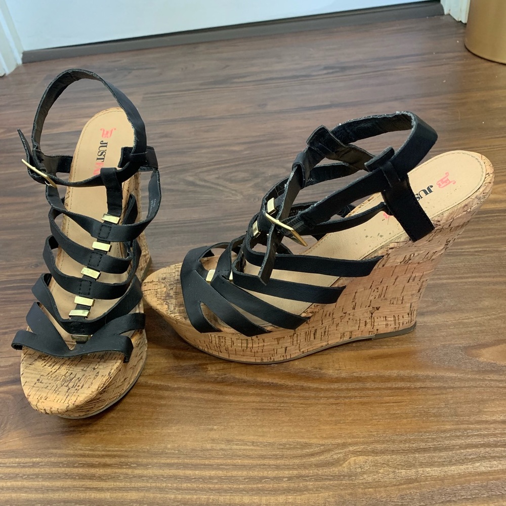 Black and gold strapped wedges